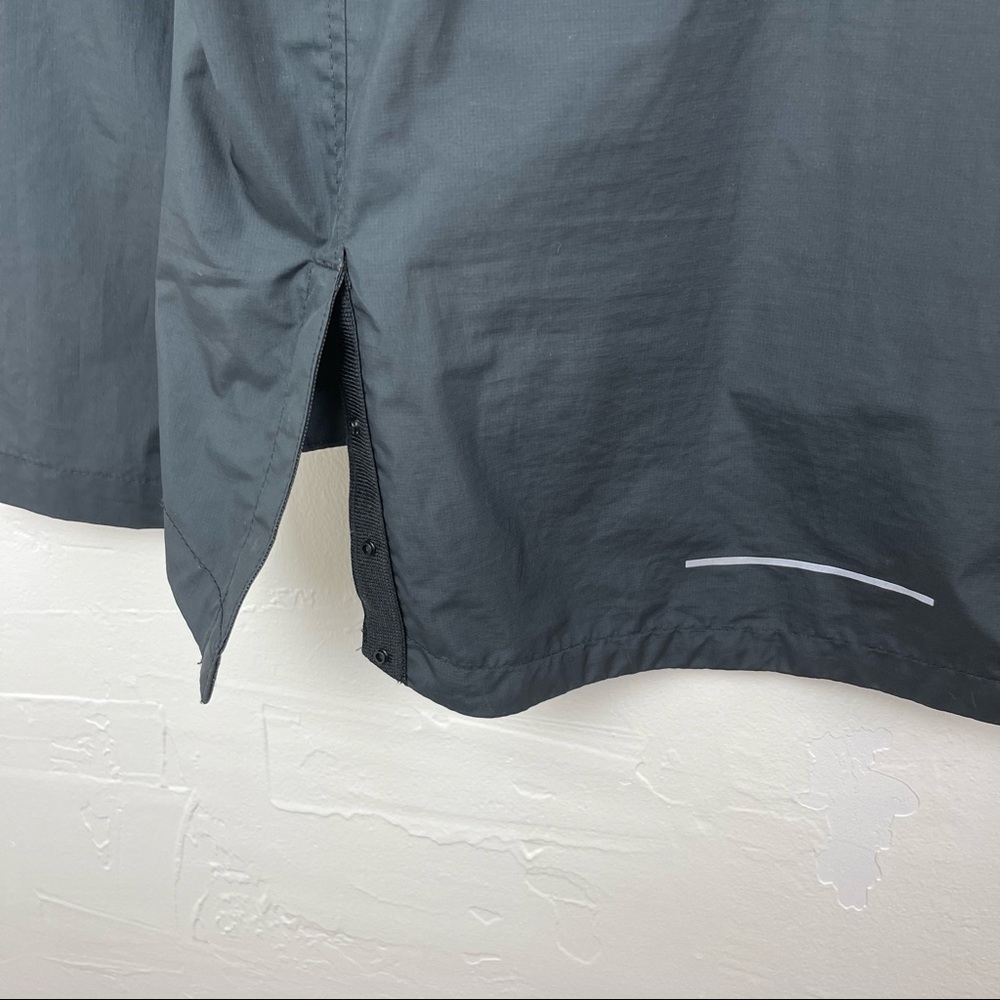 Nike Essential Packable Running Jacket - image 4